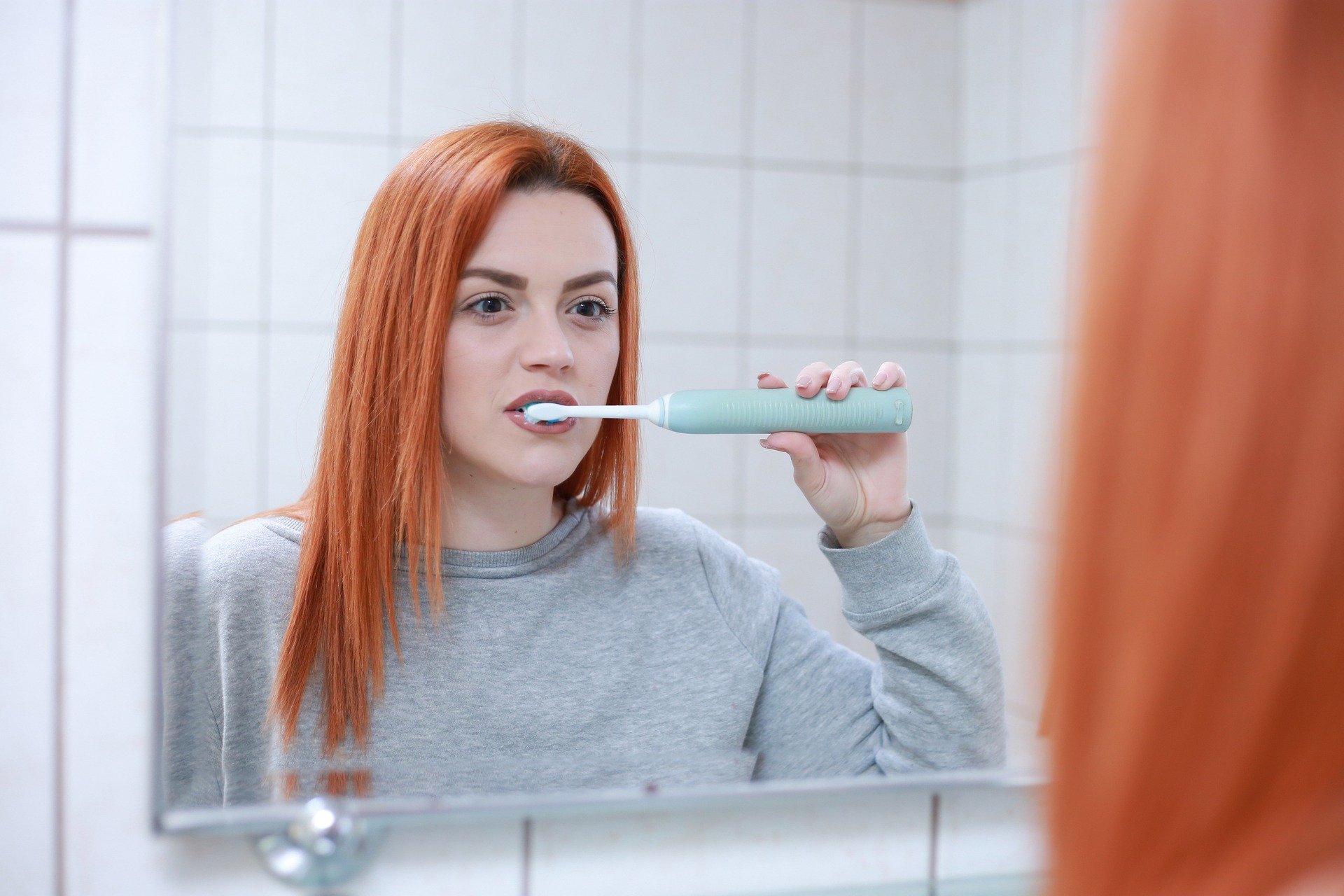 早上起來刷牙，想想有何減塑生活妙招？
